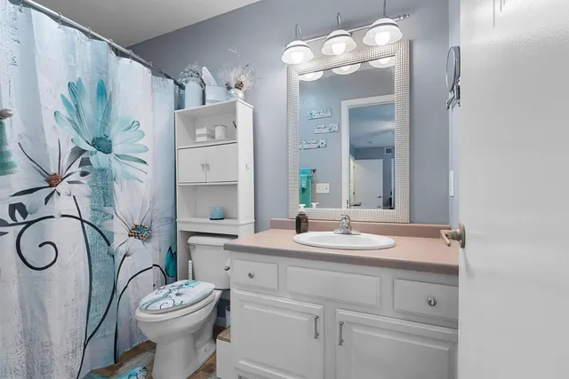 $390,000 | 1410 Alcan Drive, Menasha, WI 54952