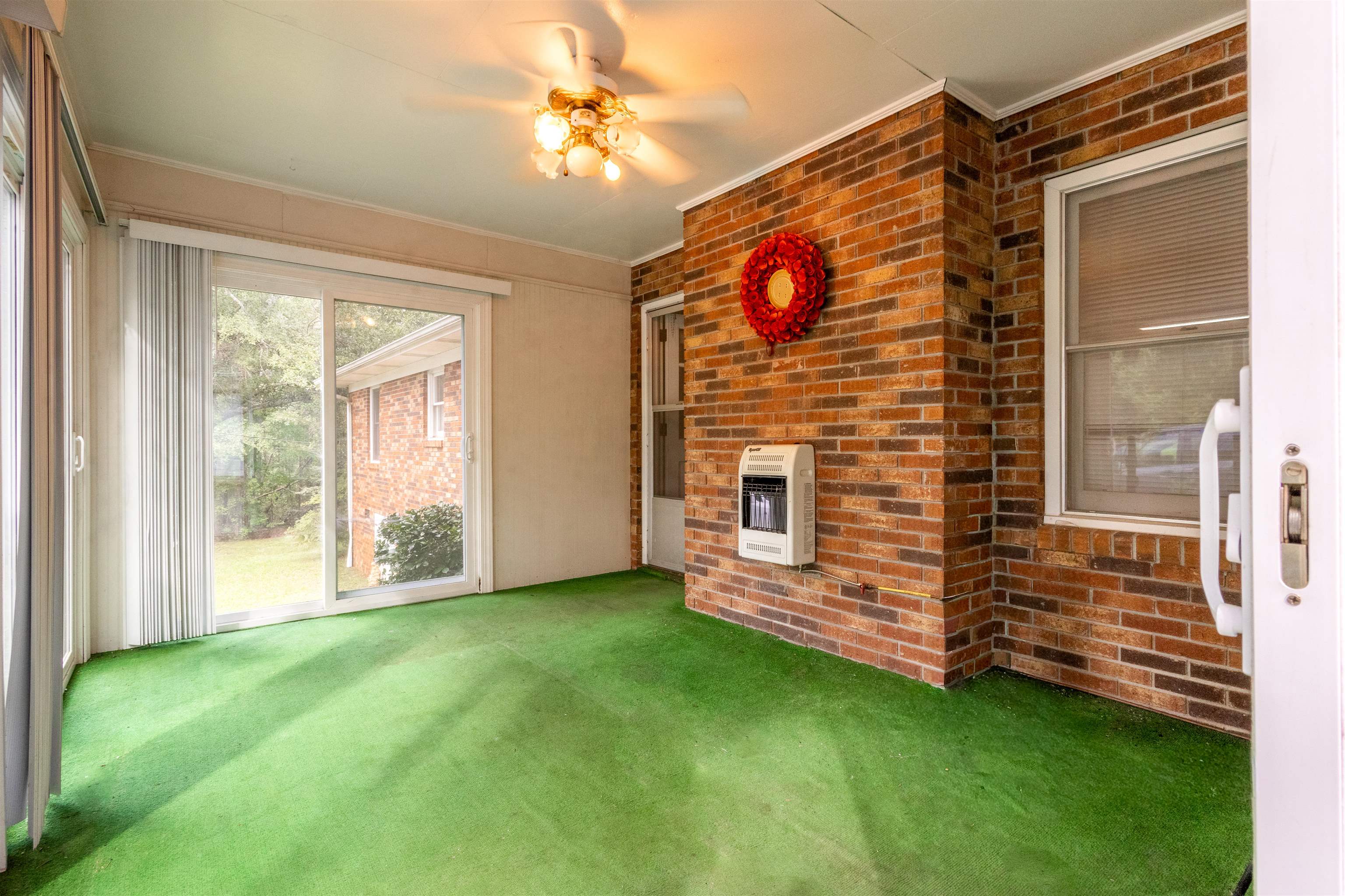500 West Rutherford Street Landrum, SC 29356 - Photo 6 of 20 Gallery Image 6