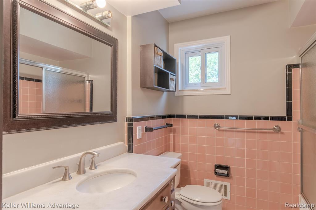 33401 Defour Drive Sterling Heights, MI 48310 - Photo 22 of 38