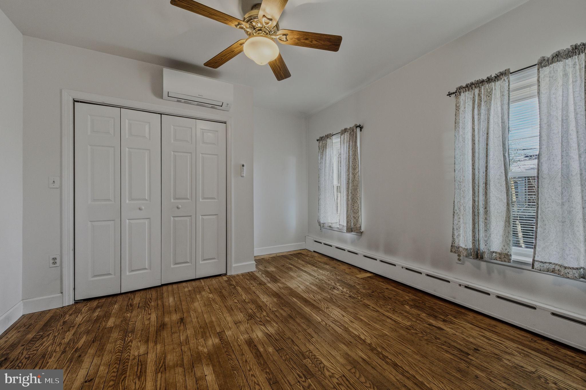 1905 North Scott Street Wilmington, DE 19806 - Photo 21 of 29 a view of an empty room with a window