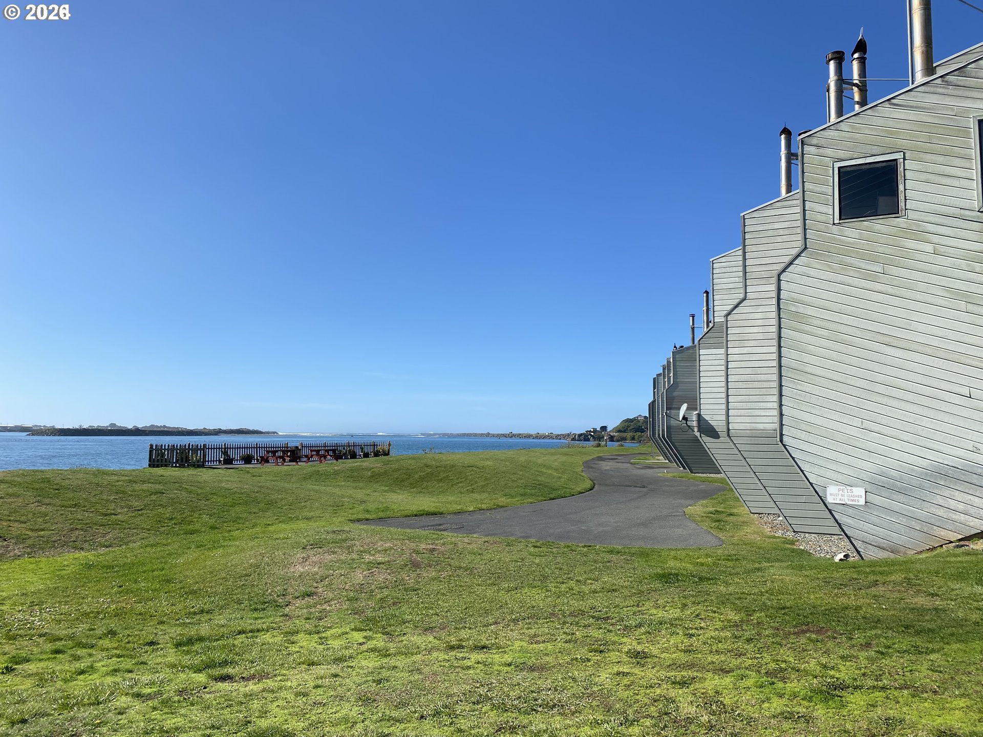 94304 Wedderburn Loop, Unit 419 Gold Beach, OR 97444 - Photo 22 of 23 a view of an ocean
