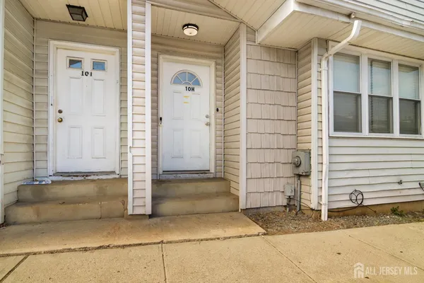 $370,000 | 10 Neilson Street, Unit H, New Brunswick, NJ 08901