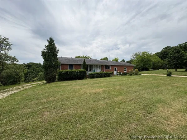 $220,000 | 4486 Highway 164, Jasper, IN 47546