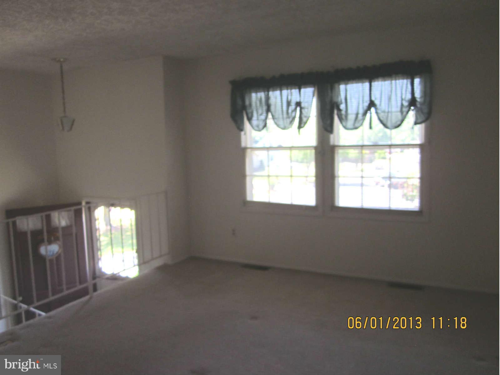 900 Prentiss Road Waldorf, MD 20602 - Photo 2 of 30 Living Room