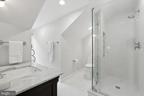 $2,375,000 | 8020 River Falls Drive, Potomac, MD 20854