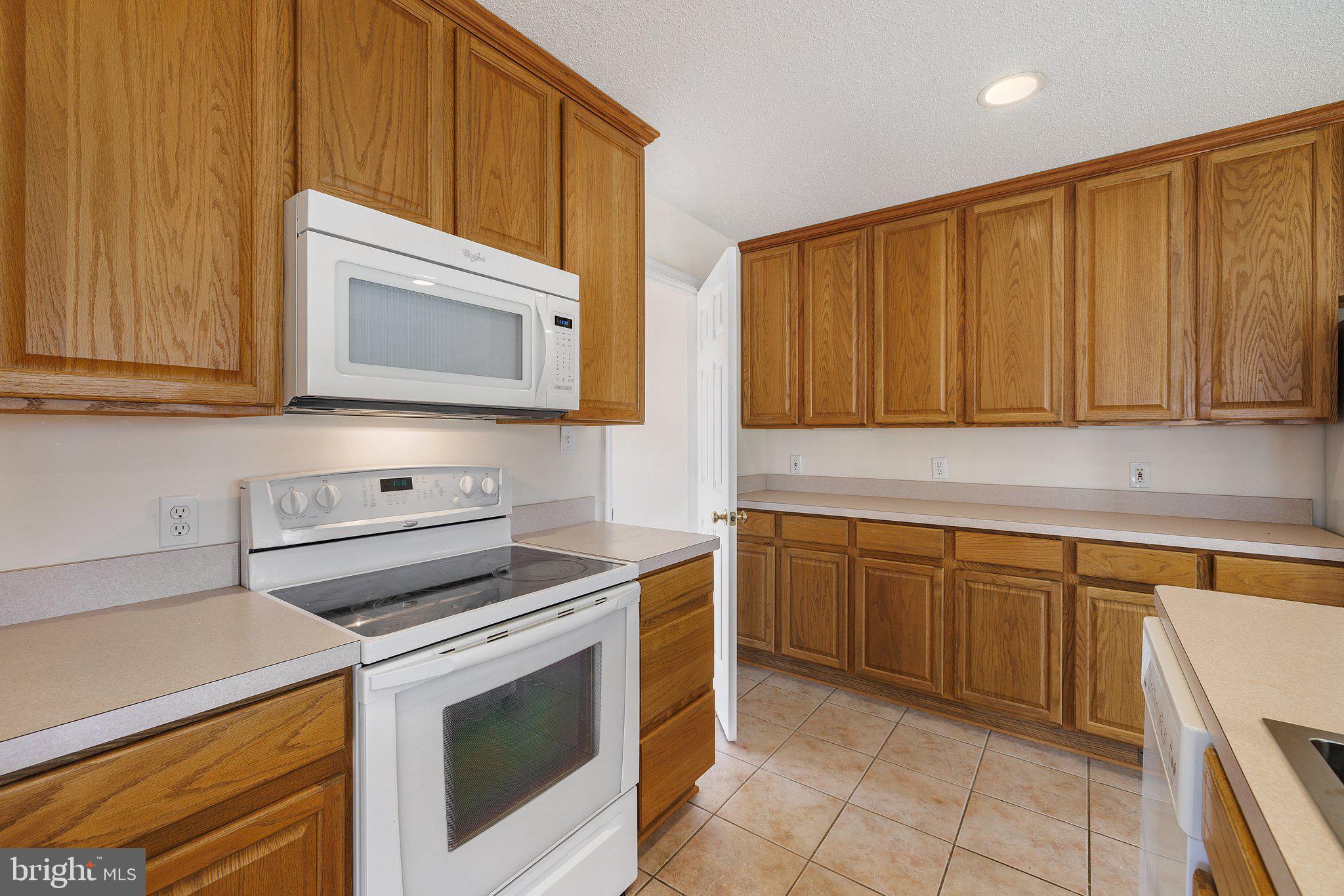 19100 Stallion Road Culpeper, VA 22701 - Photo 13 of 48 Gallery Image 13