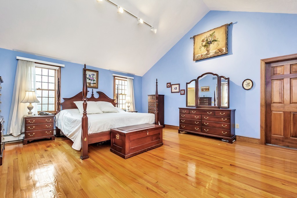 150 Kettle Hole Road Bolton, MA 01740 - Photo 16 of 28 Gallery Image 16