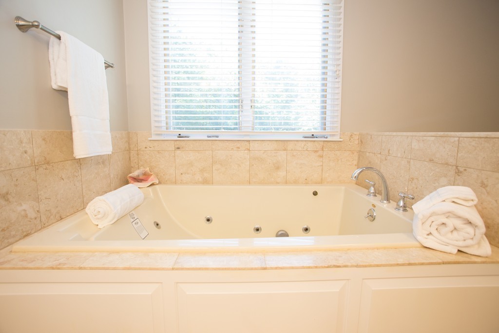 150 Kettle Hole Road Bolton, MA 01740 - Photo 18 of 28 Gallery Image 18
