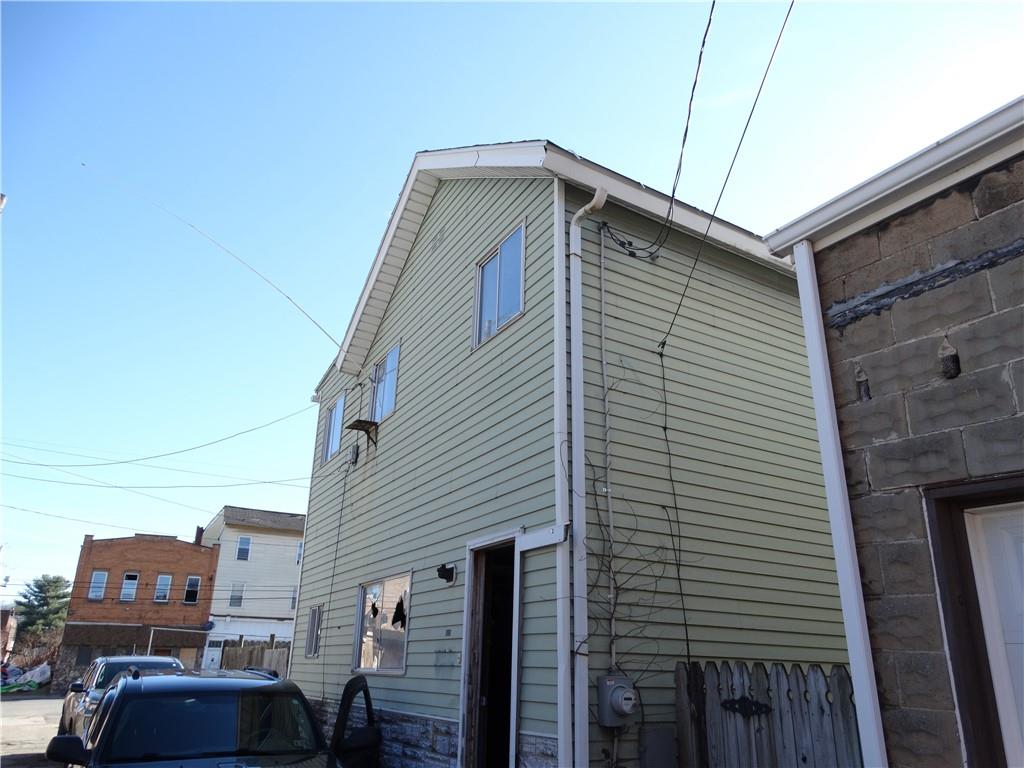 113 Clay Way McKees Rocks, PA 15136 - Photo 1 of 11