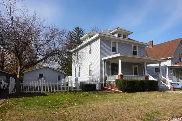 $149,900 | 404 Jefferson Street, Galesburg, IL 61401