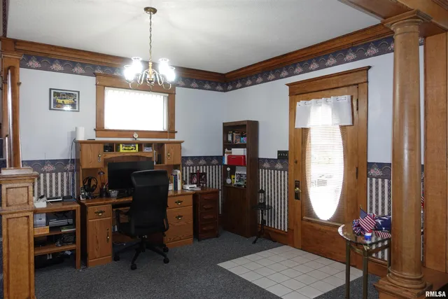 $149,900 | 404 Jefferson Street, Galesburg, IL 61401