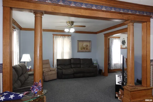 $149,900 | 404 Jefferson Street, Galesburg, IL 61401