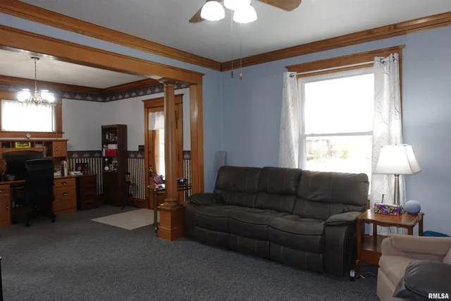 $149,900 | 404 Jefferson Street, Galesburg, IL 61401