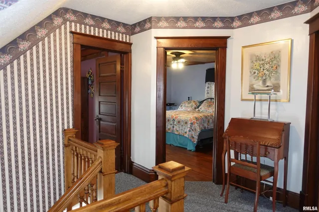 $149,900 | 404 Jefferson Street, Galesburg, IL 61401