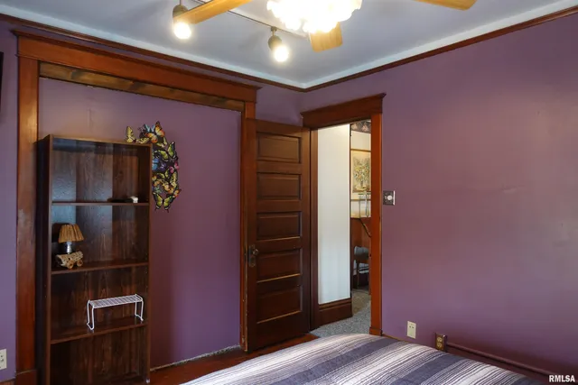 $149,900 | 404 Jefferson Street, Galesburg, IL 61401