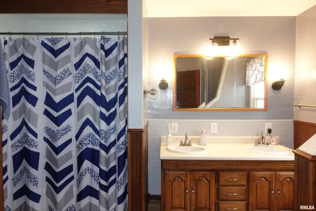 $149,900 | 404 Jefferson Street, Galesburg, IL 61401