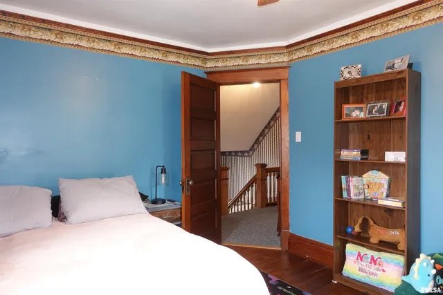 $149,900 | 404 Jefferson Street, Galesburg, IL 61401