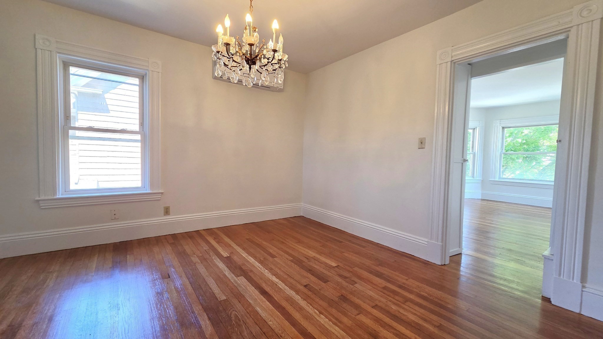 576 Trapelo Road, Unit 2 Belmont, MA 02478 - Photo 3 of 17 Gallery Image 3