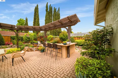 $1,898,000 | 5481 Greenfield Way, Pleasanton, CA 94566