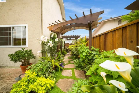 $1,898,000 | 5481 Greenfield Way, Pleasanton, CA 94566