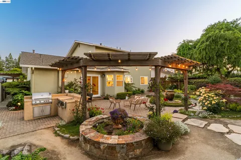 $1,898,000 | 5481 Greenfield Way, Pleasanton, CA 94566