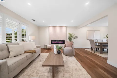 $1,898,000 | 5481 Greenfield Way, Pleasanton, CA 94566