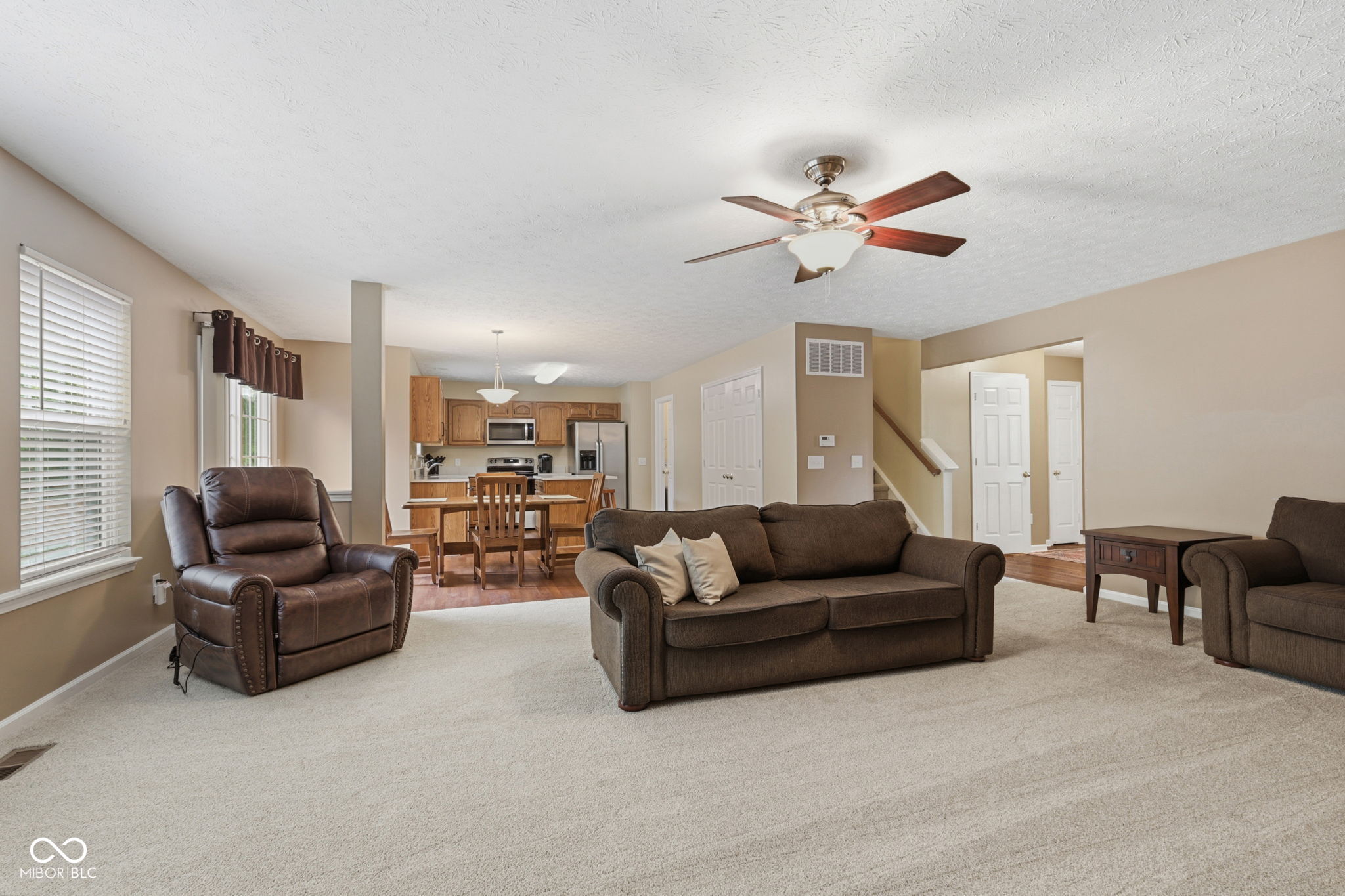 11809 Holbrook Close Fishers, IN 46037 - Photo 2 of 50