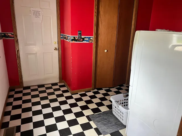 $299,000 | 1669 211th Avenue, Madison, MN 56256