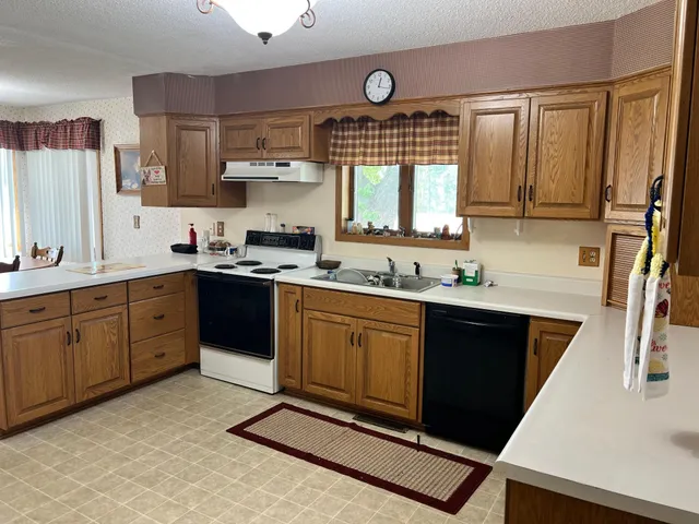 $299,000 | 1669 211th Avenue, Madison, MN 56256