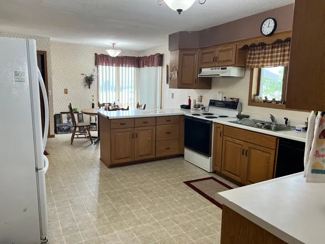 $299,000 | 1669 211th Avenue, Madison, MN 56256