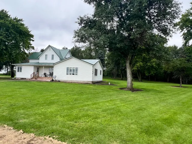 $299,000 | 1669 211th Avenue, Madison, MN 56256