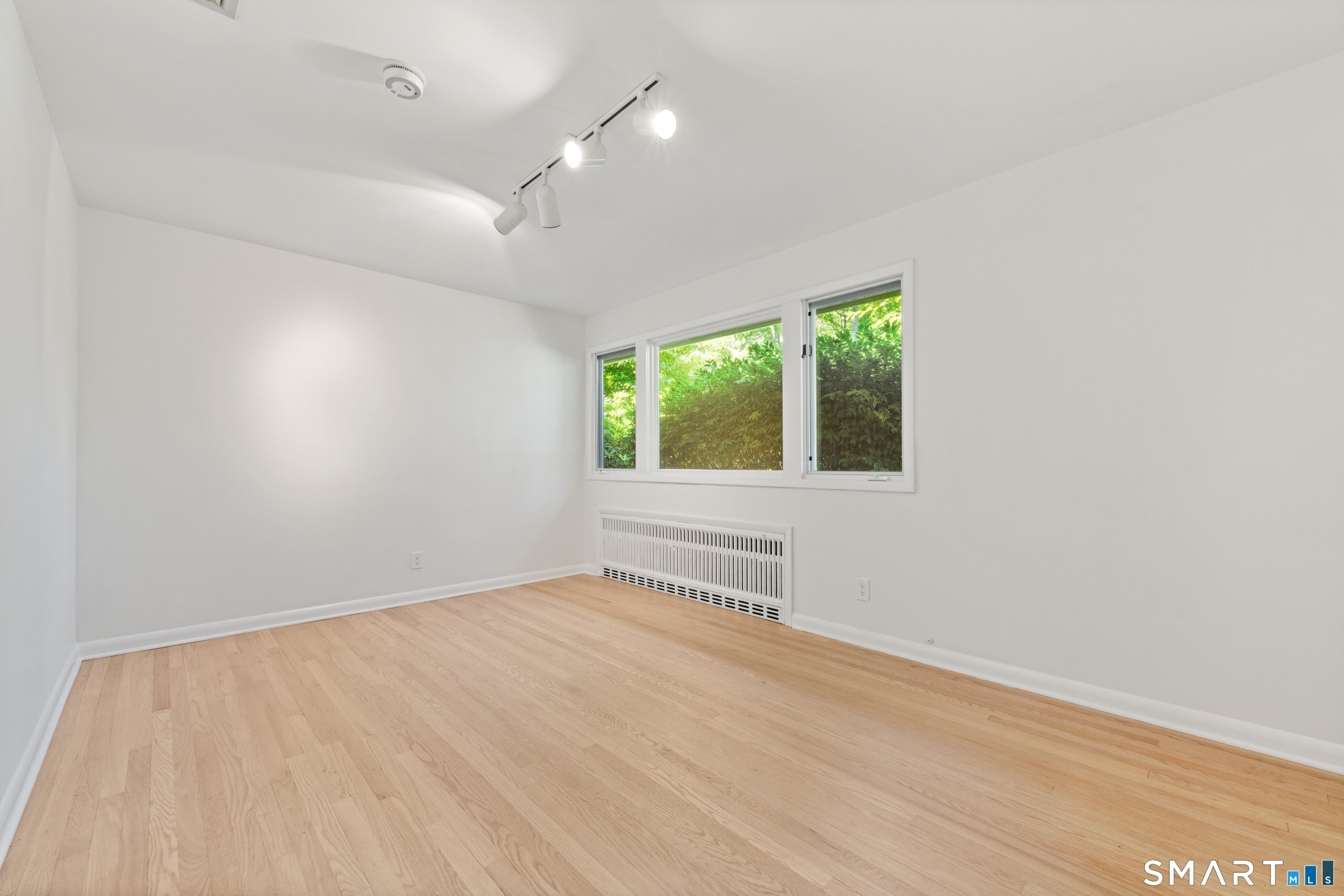 65 Bailey Road Fairfield, CT 06825 - Photo 15 of 36