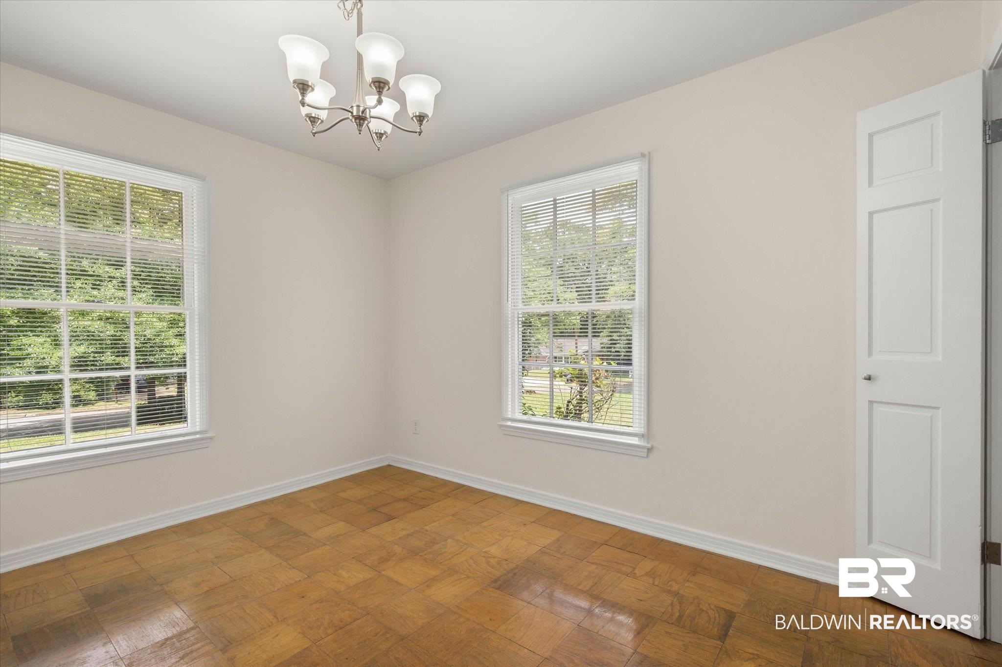 810 Nassau Drive Mobile, AL 36608 - Photo 6 of 31 Dining Room