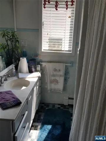 $2,600 | 36 Glenwild Avenue, Unit 1, Bloomingdale, NJ 07403