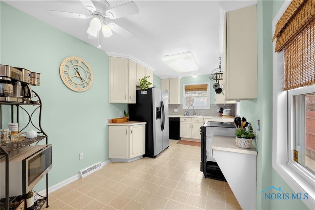 3739 Elmhurst Road Toledo, OH 43613 - Photo 6 of 17 Gallery Image 6