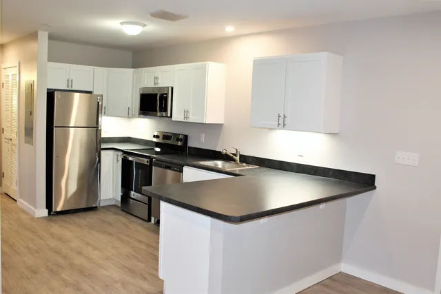 $2,350 | 540 Chestnut Street, Unit 3, Manchester, NH 03101