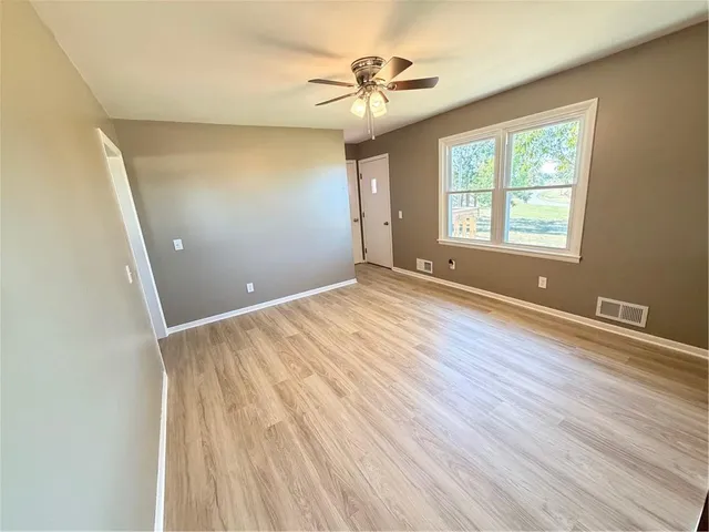 $322,500 | 10002 Northwest County Road 2002, Amoret, MO 64722