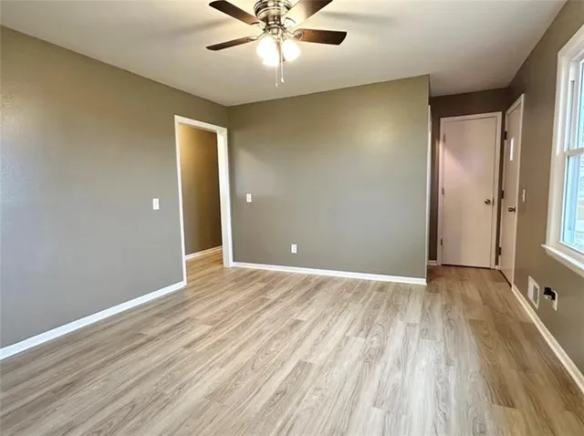 $322,500 | 10002 Northwest County Road 2002, Amoret, MO 64722