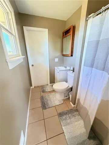 $322,500 | 10002 Northwest County Road 2002, Amoret, MO 64722