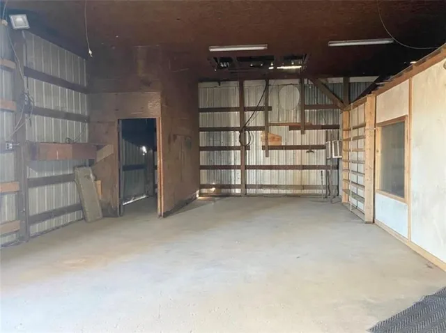 $322,500 | 10002 Northwest County Road 2002, Amoret, MO 64722