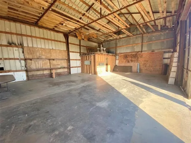 $322,500 | 10002 Northwest County Road 2002, Amoret, MO 64722