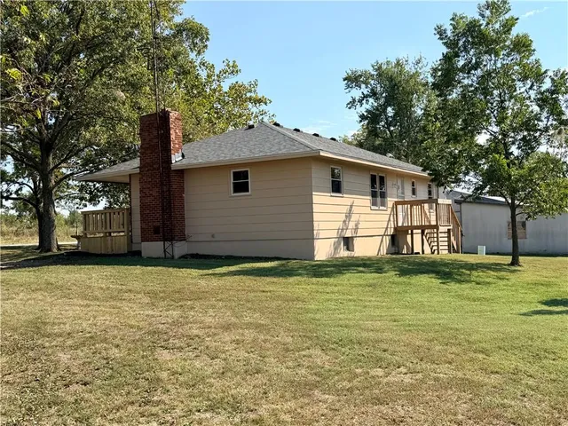 $322,500 | 10002 Northwest County Road 2002, Amoret, MO 64722