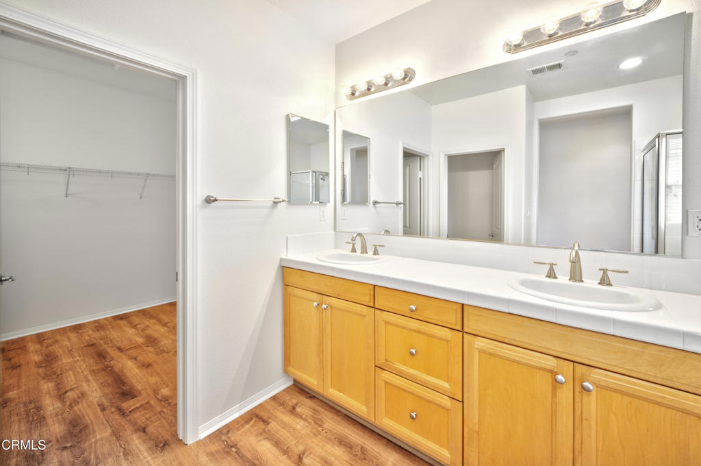 428 Lakeview Court Oxnard, CA 93036 - Photo 13 of 21 MBathroom-2