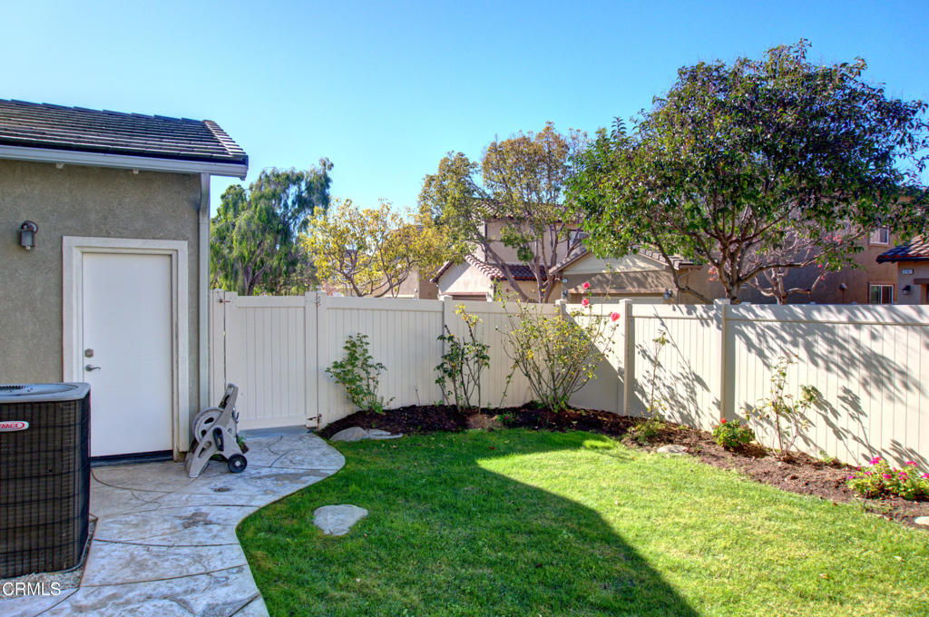 428 Lakeview Court Oxnard, CA 93036 - Photo 20 of 21 Yard-2