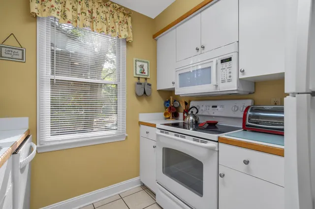 $324,900 | 200 Stillwood Drive, Unit 2, Pawleys Island, SC 29585