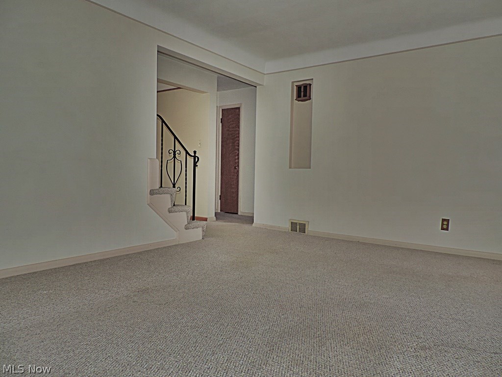 11504 Fordham Road Garfield Heights, OH 44125 - Photo 3 of 31