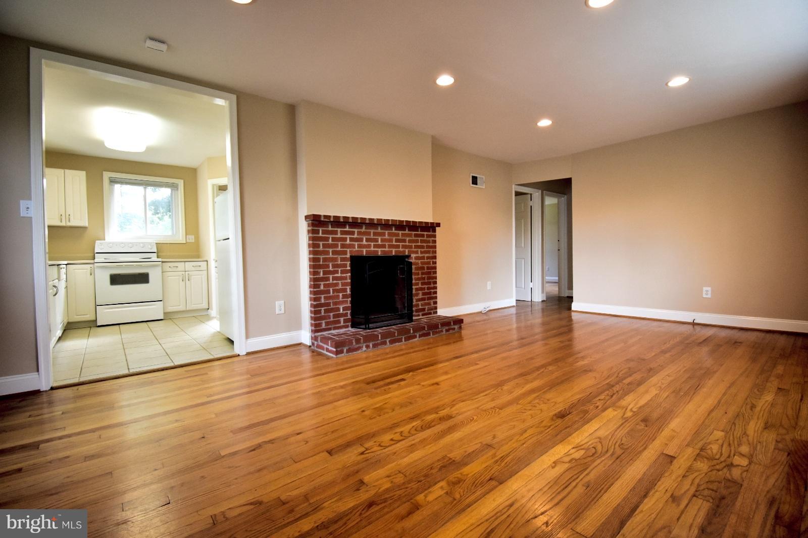 2508 Jennings Road Silver Spring, MD 20902 - Photo 4 of 17 Living Room