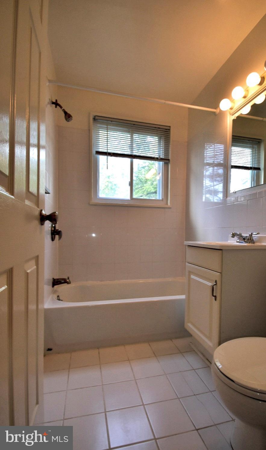 2508 Jennings Road Silver Spring, MD 20902 - Photo 10 of 17 Bath