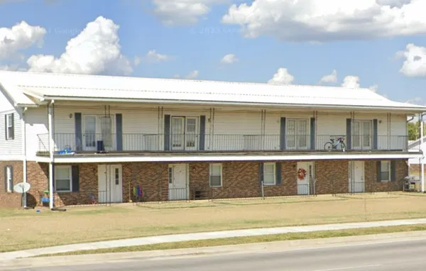 $900 | 270 Thompsonville Lane, Unit 201, Oak Grove, KY 42262