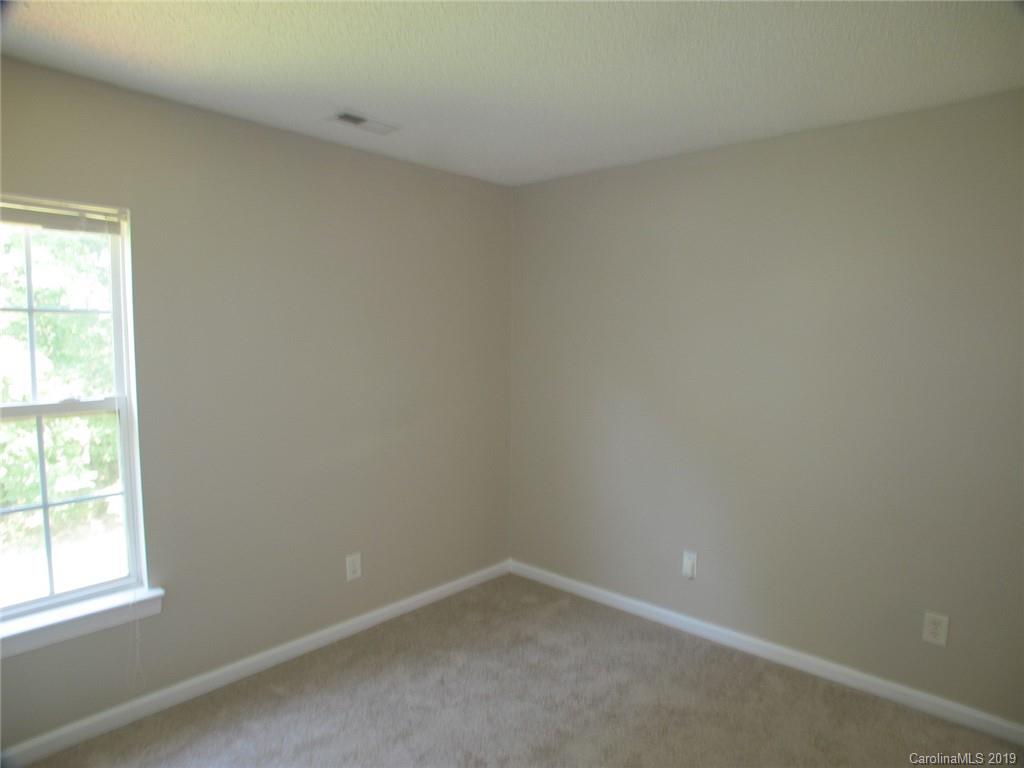 2212 Pimpernel Road Charlotte, NC 28213 - Photo 14 of 19